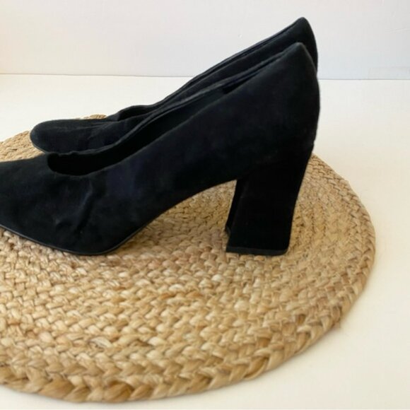 VINTAGE Suede Heels in Black - 9.5 - Picture 3 of 16